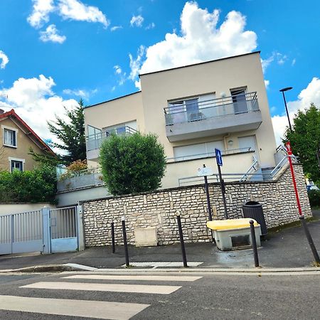 Superbe Appartement ,Proche De Paris, Dans Residence Privee , Ideal Familles, Parking Et Wifi Gratuits! ! ! วิทรี-ซูร์-แซน ภายนอก รูปภาพ