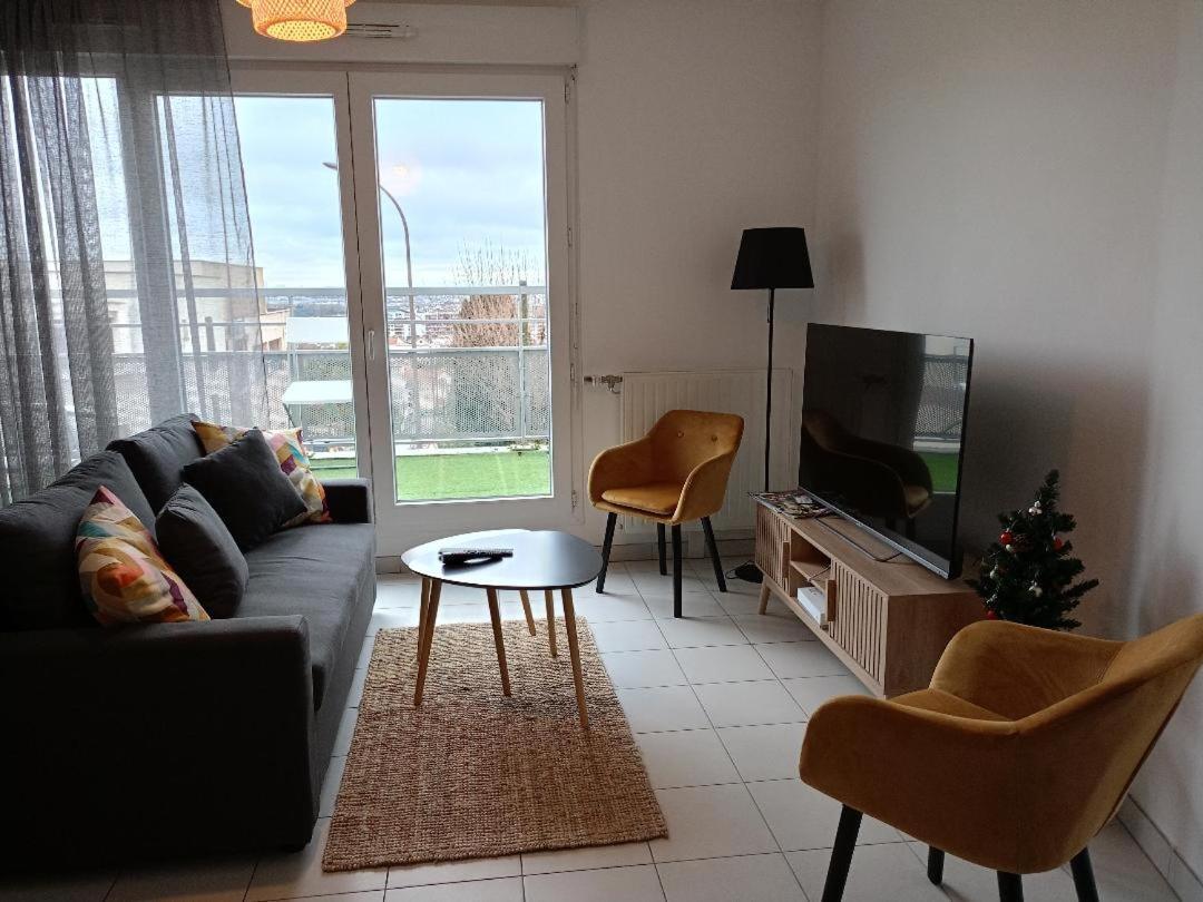 Superbe Appartement ,Proche De Paris, Dans Residence Privee , Ideal Familles, Parking Et Wifi Gratuits! ! ! วิทรี-ซูร์-แซน ภายนอก รูปภาพ