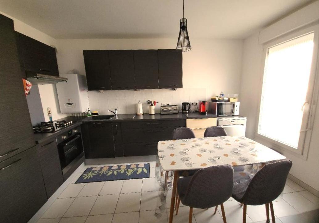 Superbe Appartement ,Proche De Paris, Dans Residence Privee , Ideal Familles, Parking Et Wifi Gratuits! ! ! วิทรี-ซูร์-แซน ภายนอก รูปภาพ